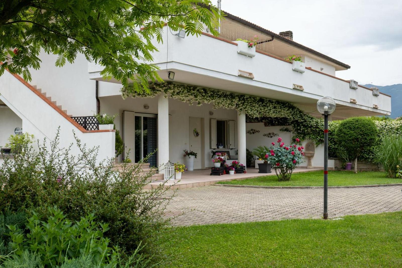 Villa Parco Delle Rose Sulmona Esterno foto